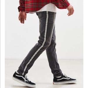 BDG GREY WASH SIDE TAPE SKINNY JEAN